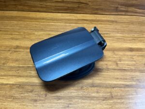 2020-2026 BMW X7 G07 Fuel Tank Filler Pocket Door Lid W/ Cap Gray C27 OEM *NOTE*