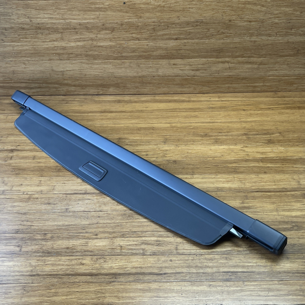 2022-2024 Volkswagen Tiguan Trunk Retractable Cargo Cover Black Rear OEM