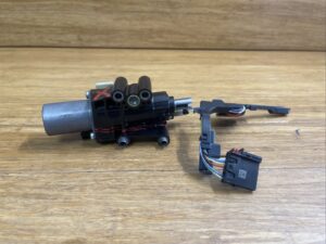 2023-2025 BMW M340i G20 AWD Transmission Parking Lock Mechanism OEM *NOTE*