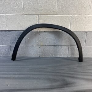 2023-2026 BMW X1 U11 Front Right Wheel Arch Flare Molding OEM 9883562 *NOTE*
