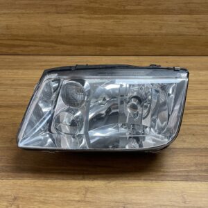 2000-2005 Volkswagen Jetta Driver LH Headlight Headlamp Lamp P/N 963597-00L OEM