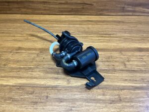 2002-2006 Volkswagen Golf Mk4 Fuel Vapor Leak Detection Pump Assembly OEM