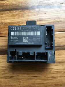 2007-2008 Audi Q7 Front Right Passenger Side Door Control Module 4L0959792B OEM