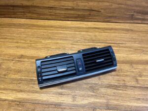 2007-2014 BMW X5 E70 Dash Air Vent Conditioning Grille Front Center OEM