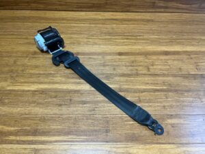 2011-2018 Porsche Cayenne 92A Seat Belt Retractor Black Rear Right Side OEM