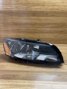 2012-2015 Volkswagen Passat Right Headlight Headlamp Lamp OEM 561941006D