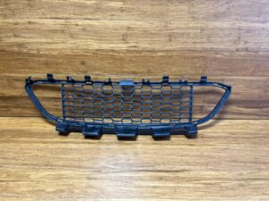 2013-2019 BMW 335i F30 Front Bumper Center Lower Grille M Sport Black OEM *NOTE*