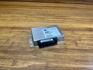 2013-2021 BMW M4 F83 Differential Lock Control Module Rear Side 8065118 OEM