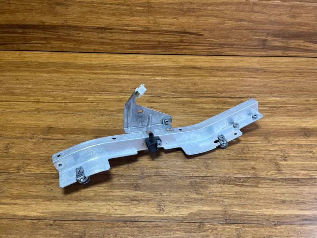 2014-2019 BMW X5 F15 Headlight Bracket Impact Bar Mount Support Front Right OEM