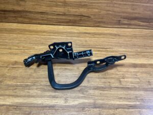 2014-2020 BMW M4 F83 Convertible Roof Right Side Hinge Assembly 7295246 OEM