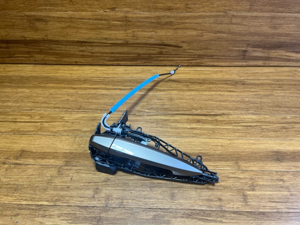 2014-2023 BMW X5 F15 Outer Door Handle Bracket Front Left Side OEM *NOTE*