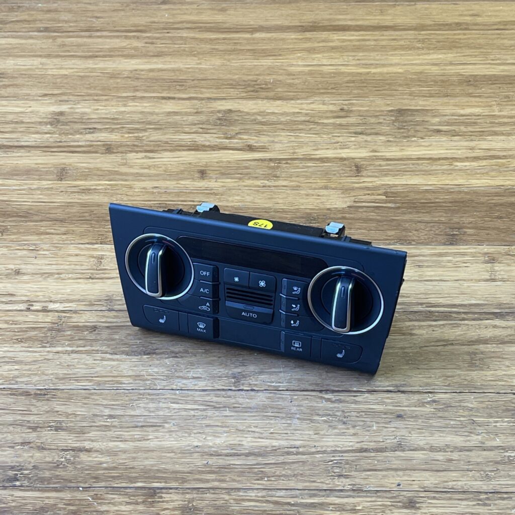 2015-2018 Audi Q3 8U Dashboard HVAC Climate Control Switch Panel Unit OEM
