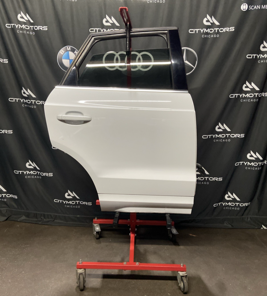 2015-2018 Audi Q3 8U Door Assembly W/ Glass Rear Right White LS9R OEM *NOTE*