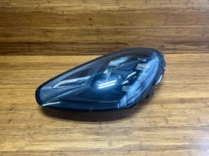 2015-2018 Porsche Cayenne 92A Headlight Complete Front Left Side OEM *NOTE*