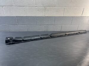 2015-2019 BMW X6M F86 Skirt Rocker Panel Black Right Side 51778056470 OEM