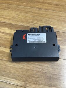 2017-2021 Mercedes C63 C CLASS Control Unit Engine Module ECU A2059001527 OEM
