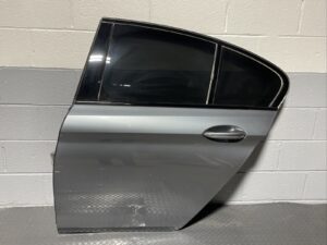 2017-2023 BMW 550i G30 Rear Left Driver Door Shell Assembly Bluestone *NOTE OEM