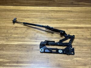 2017-2023 Rolls Royce Dawn RR6 Engine Hood Right Side Hinge OEM Actuator