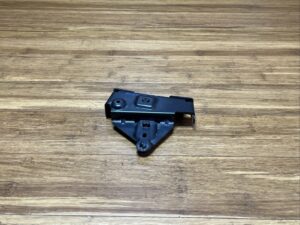 2017-2023 Rolls Royce Dawn RR6 Front Right Side Lower Support Bracket OEM PH