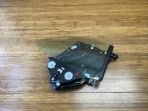2017-2023 Rolls Royce Dawn RR6 Rear Right Lifter Regulator With Window OEM