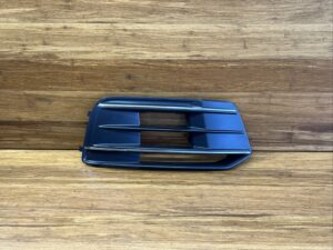 2018-2019 Audi Q5 FY Front Right Outer Bumper Grille 80A807680D OEM *NOTE*