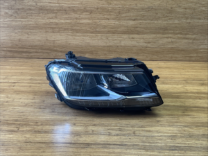 2018-2021 Volkswagen Tiguan LED Headlight Lamp Front Right Side OEM *NOTE*