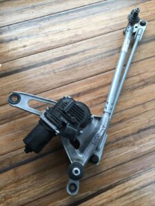 2019-2021 Audi A5 S5 Windshield Wiper Motor Linkage Assembly 8W6955023D OEM