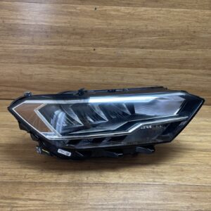 2019-2023 Volkswagen Jetta Right Headlight Lamp Headlamp Assembly OEM *NOTE*