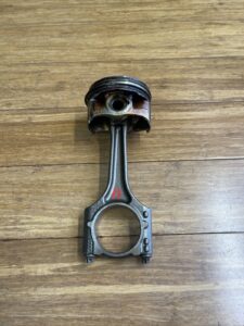 2019-2024 Porsche Macan 95B 2.0l Engine Piston Connecting Rod 57k Miles OEM