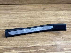 2019-2026 BMW X7 G07 Rear Left Side Door Sill Scuff Cover Trim Plate OEM