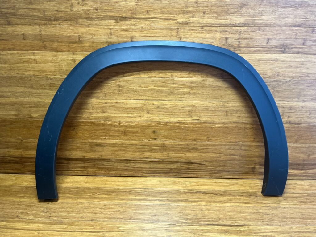 2020-2025 Volkswagen Atlas Cross Sport Wheel Arch Molding Rear Right OEM *NOTE*