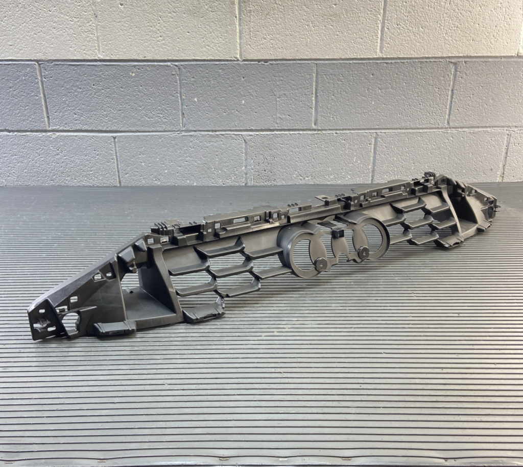 2022-2024 Audi A3 8Y Bumper Grille Reinforcement Mount Bracket Front OEM *NOTE*