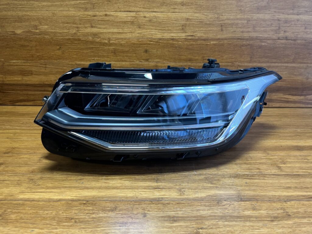 2022-2024 Volkswagen Tiguan AD1 Headlight LED Lamp Front Left Side OEM *NOTE*