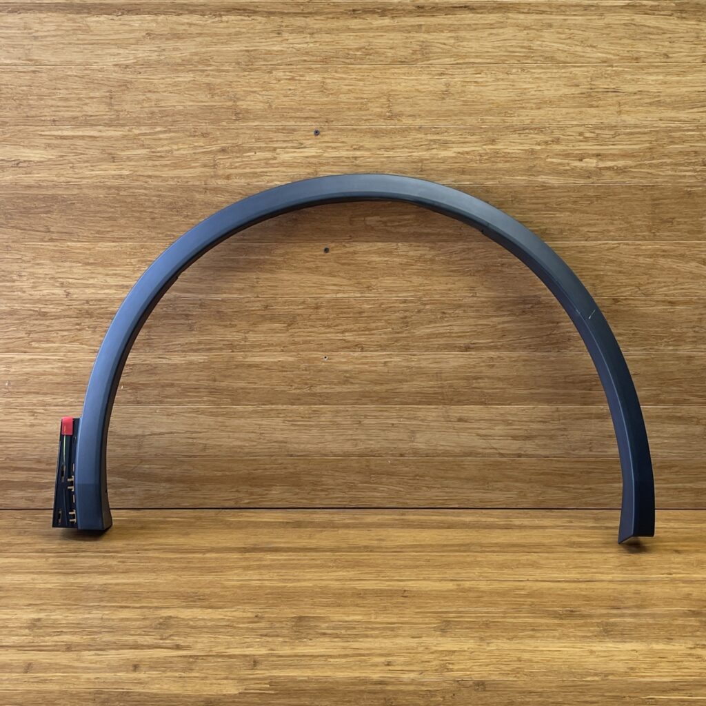2022-2024 Volkswagen Tiguan Wheel Arch Molding Trim Front Right OEM *NOTE*