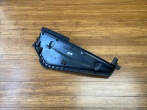 2023-2025 BMW X1 U11 Engine Right Side Splash Shield Guard Cover OEM