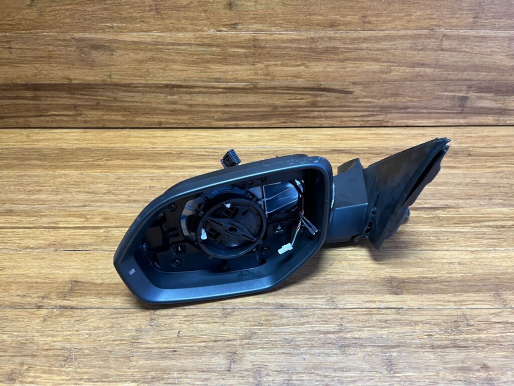 2023-2025 Volkswagen Atlas CA1 Door Rear View Mirror Base Front Left OEM