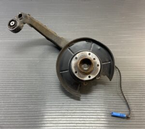2003-2008 BMW Z4 E85 3.0L RWD Rear Right Spindle Knuckle Hub 80k Miles OEM