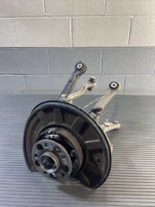 2010-2018 Mercedes CLS 550 W218 Rear Left Spindle Knuckle Hub OEM Assembly