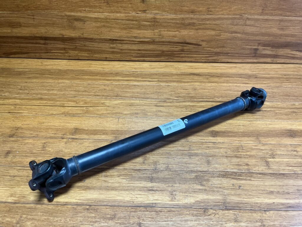 2010-2019 BMW X5 F15 Drive Shaft Propeller 137K Miles Front Side 8605866 OEM