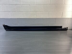 2011-2018 BMW X4 F26 M-Pack Right Lower Rocker Panel Black OEM Trim *NOTE*