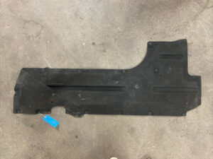 2012-2015 BMW 6 F12 Right  Floor Under Body Splash Shield 7224462 NOTE OEM
