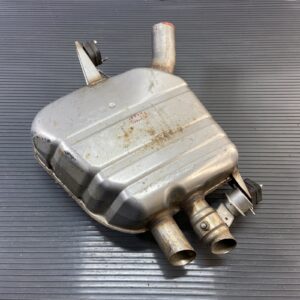 2012-2015 BMW 750 F01 F02 4.4L Rear Right Exhaust Muffler Silencer OEM