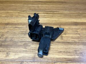 2012-2021 BMW 1 2 3 4 Series F22 F30 F32 Battery Fuse Junction Box Module OEM