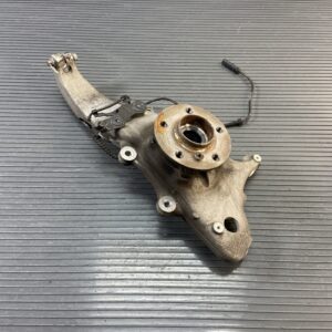 2014-2020 BMW i8 I12 AWD Front Right Steering Knuckle Hub 76K Miles OEM *NOTE*