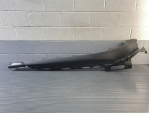 2014-2020 BMW i8 I12 Right Side Rocker Molding Skirt Trim Panel OEM *NOTE*