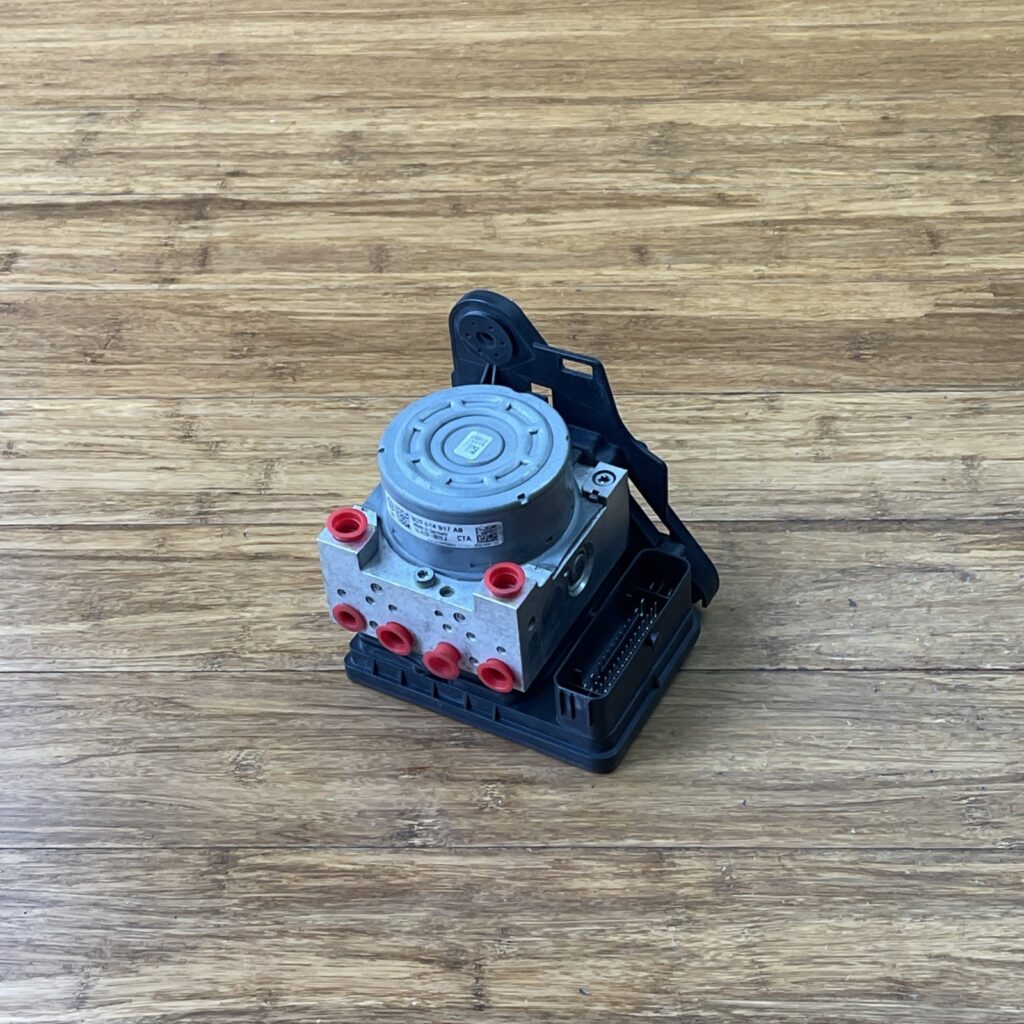 2015-2016 Audi S3 8V ABS Anti-Lock Brake Hydraulic Pump Control Module Front OEM