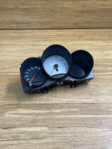 2015-2016 Porsche Macan Speedometer Gauge Instrument Cluster OEM 97k Miles