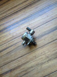 2015-2018 Mercedes C63 GLC63 AMG S G500 G550 High Pressure Fuel Pump OEM