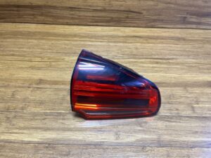 2015-2018 Porsche Cayenne 92A Taillight Lamp Inner Assembly Rear Left OEM *NOTE*