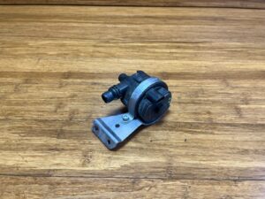 2015-2021 BMW M4 F83 Electric Auxiliary Coolant Water Pump Front Side OEM